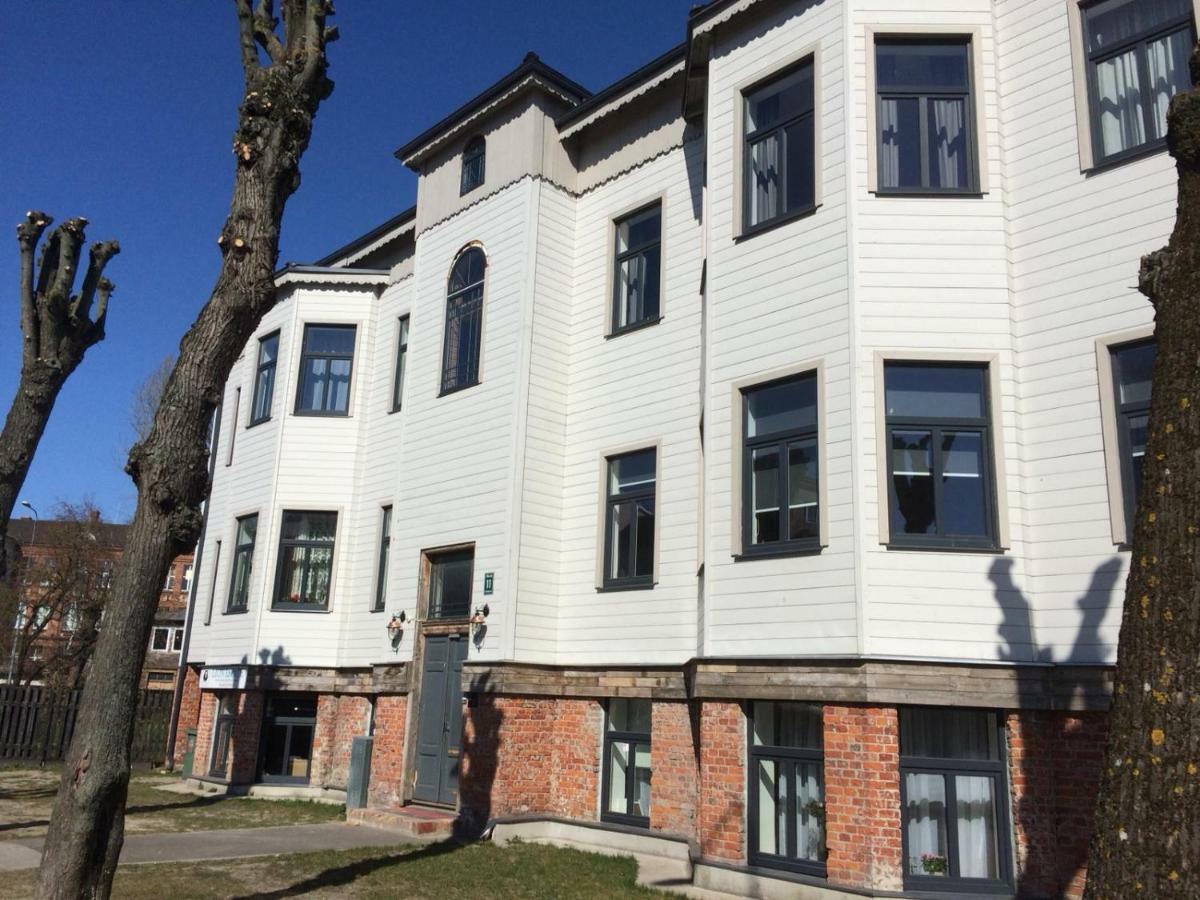 Simple & Elegant Apartment Liepāja Eksteriør billede